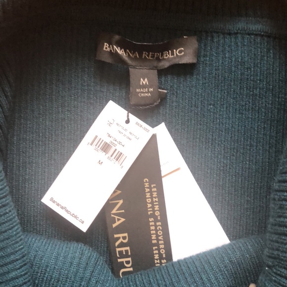 2/$55 NWT Banana Republic top - Picture 4 of 5